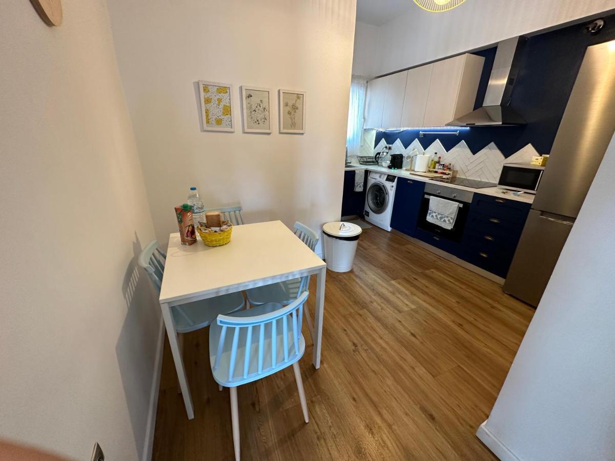 Vasilis Luxury Apartment アテネ エクステリア 写真